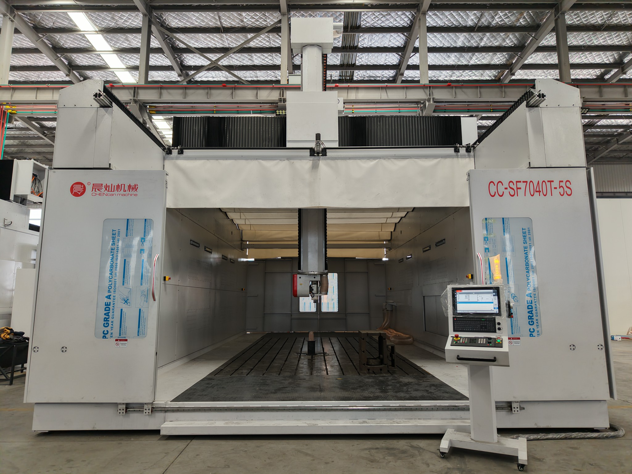 High Accuracy 5 Axis CNC Center