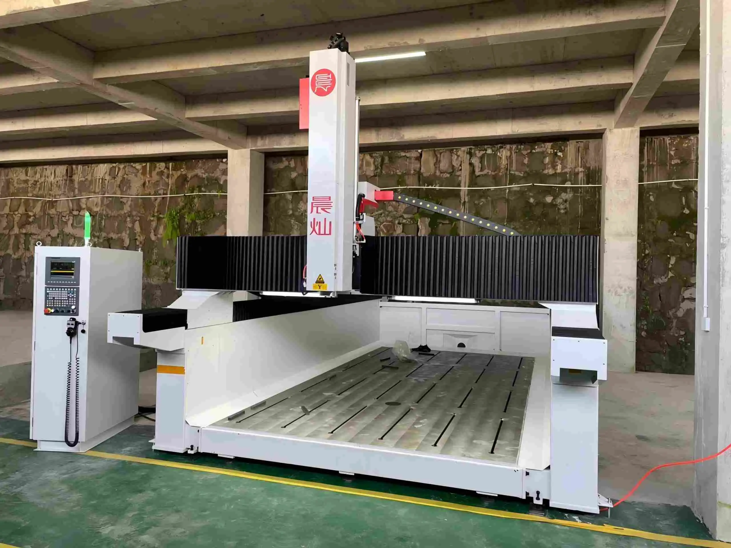 CNC vs Injection Molding: Which is Better for Making Molds in 2025?