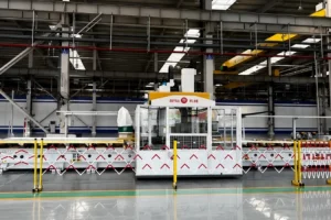 What Should RV and Cold-Chain Builders Verify Before Choosing a Sandwich Panel Cutting Machine